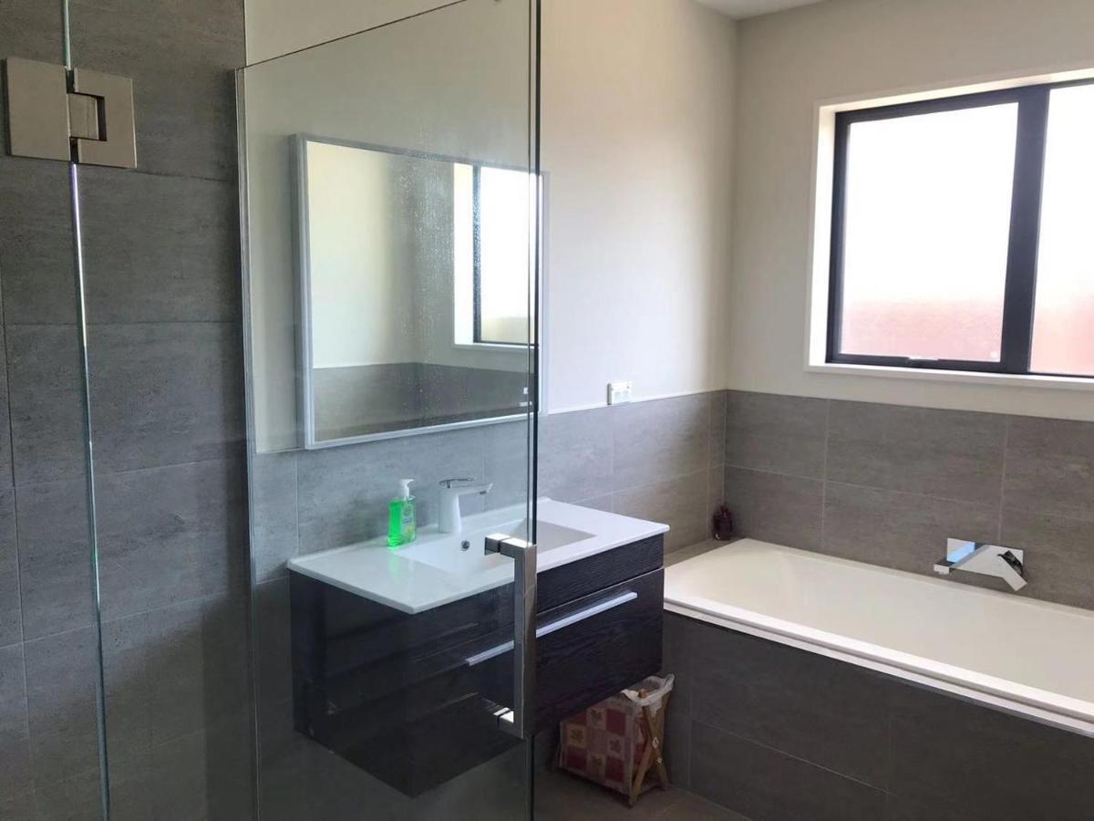 Wigram Sunny Quiet Home Christchurch Bagian luar foto