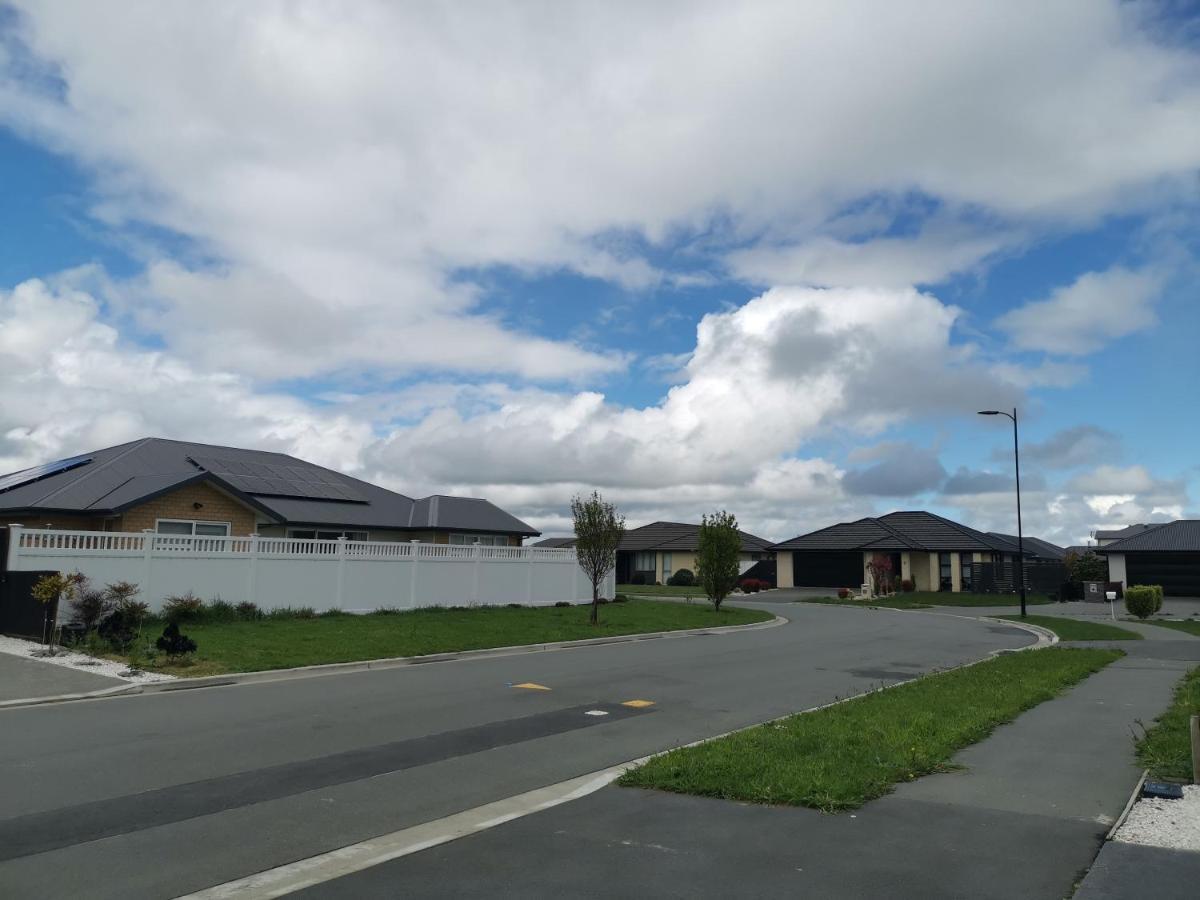 Wigram Sunny Quiet Home Christchurch Bagian luar foto